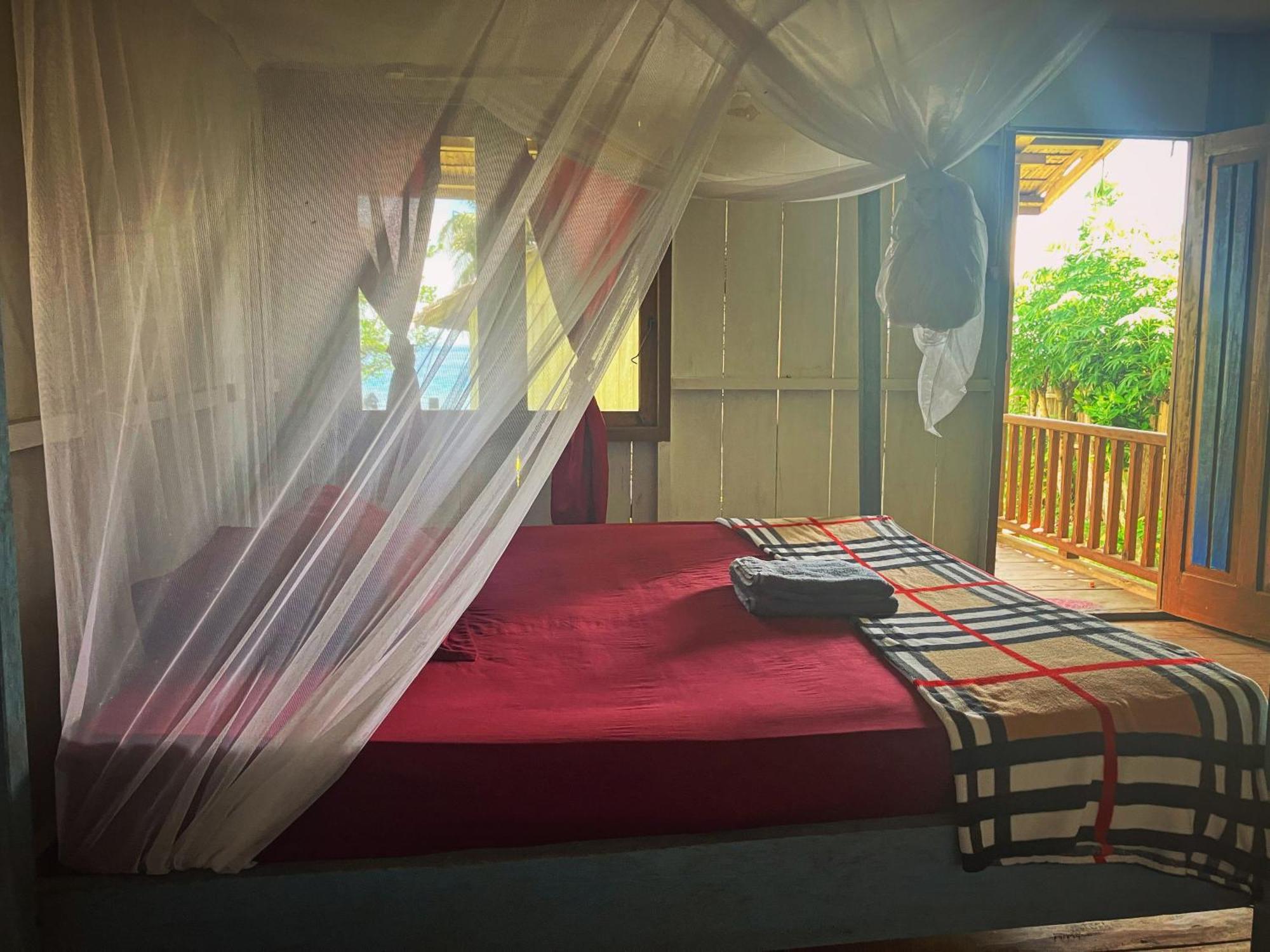 Pristine Paradise Dive Resort - Togean Islands, Una Una Pulau Unauna Exterior photo